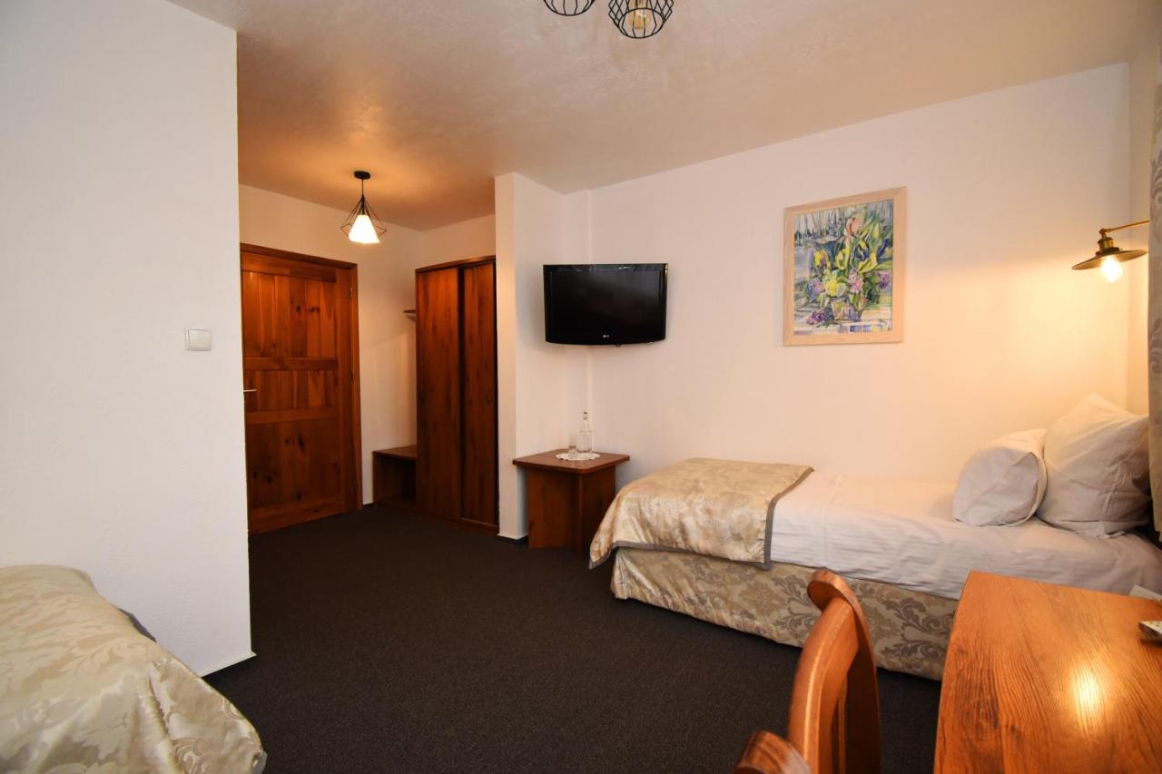 Kraina Jezior Hotel Ostroda Bagian luar foto
