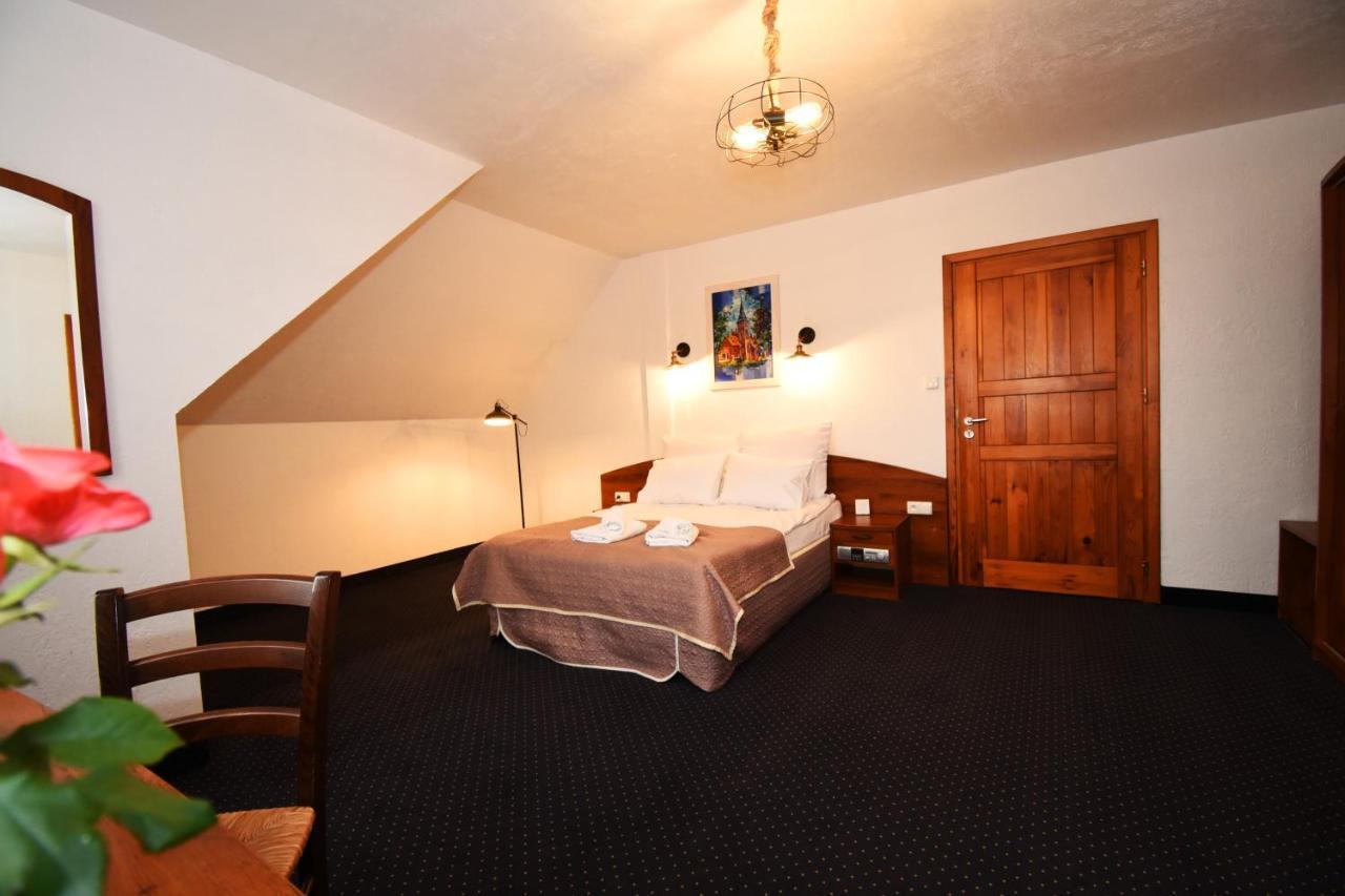 Kraina Jezior Hotel Ostroda Bagian luar foto